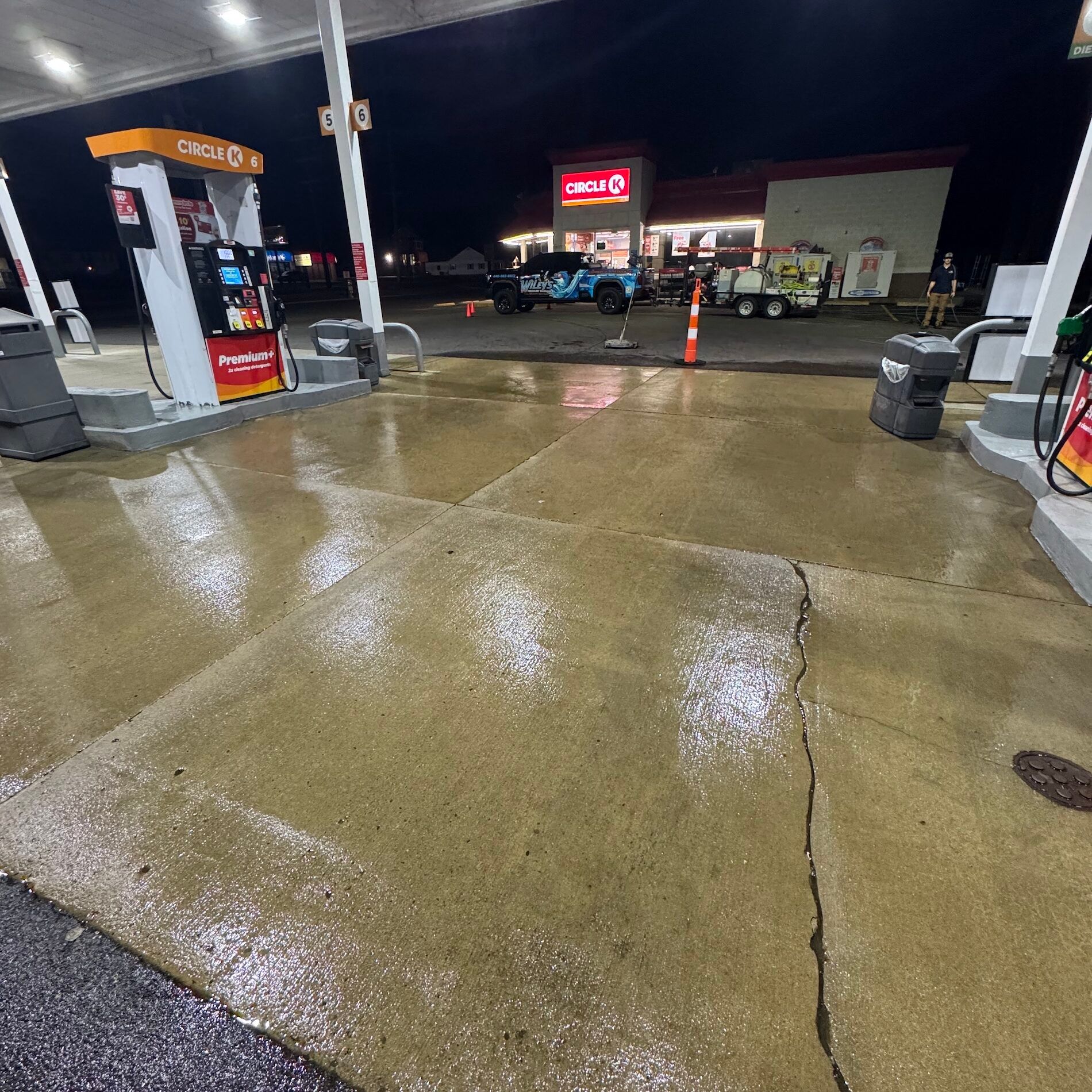 Circle K gas station pressure washing