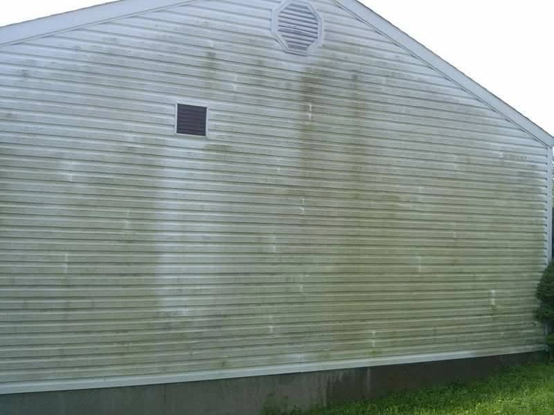 Dirty siding before house washing